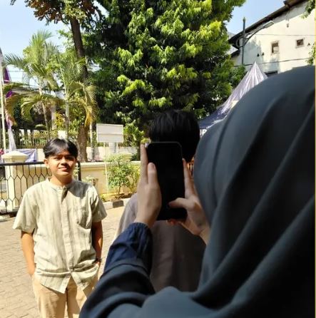 Pembuatan Konten Menggunakan Smartphone